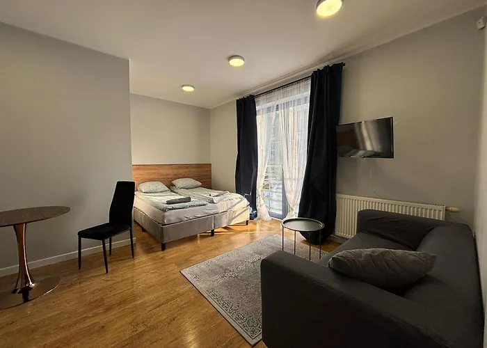 Przystanek - Plaza, Molo 300m ゲストハウス ソポト